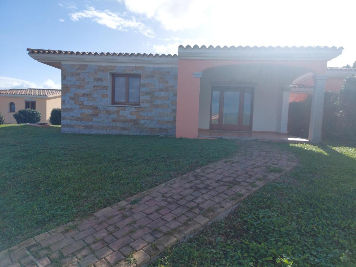 Gallura Dream Villas บูโดนี ภายนอก รูปภาพ